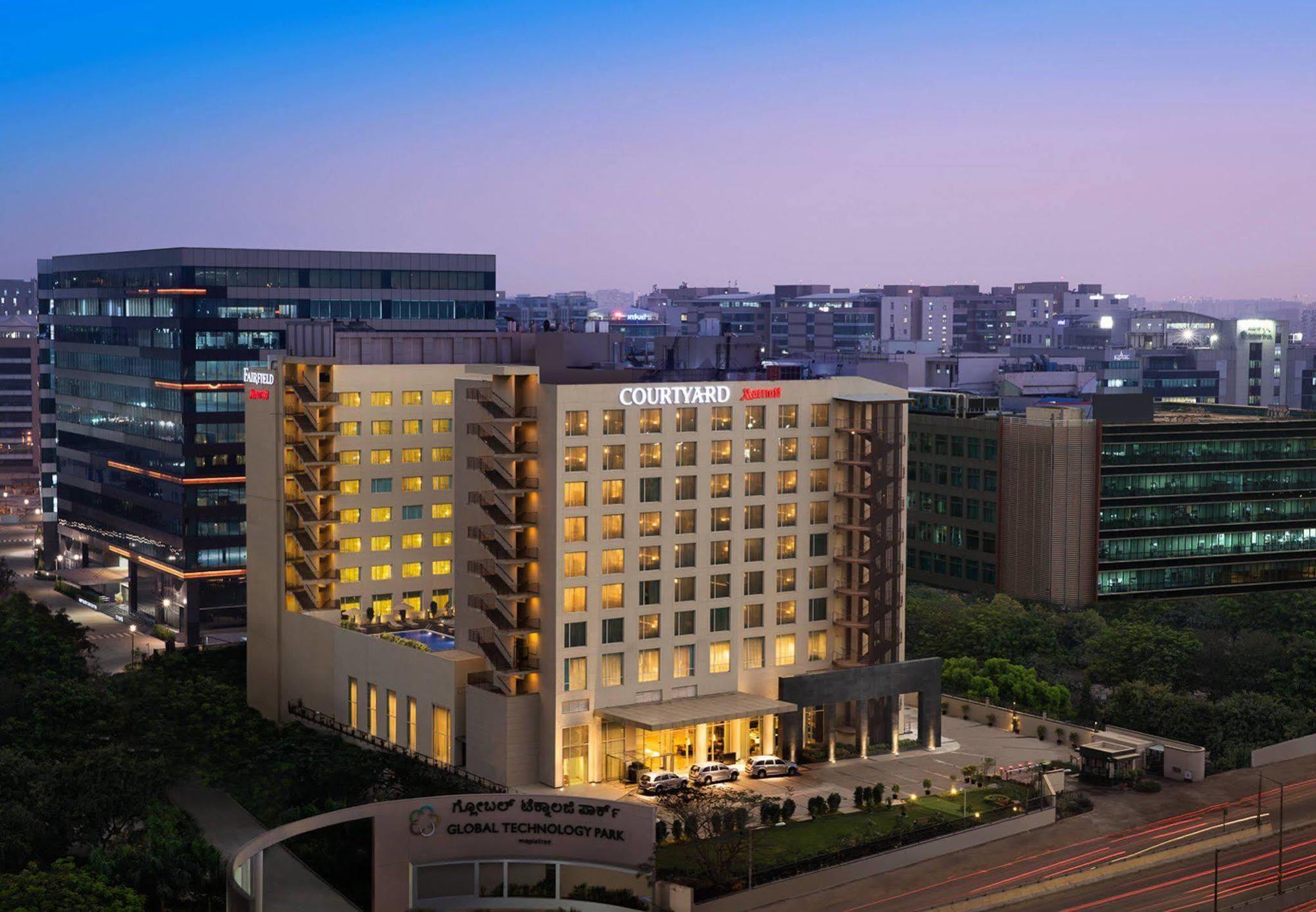 Hotel Courtyard By Marriott Bengaluru Outer Ring Road Zewnętrze zdjęcie
